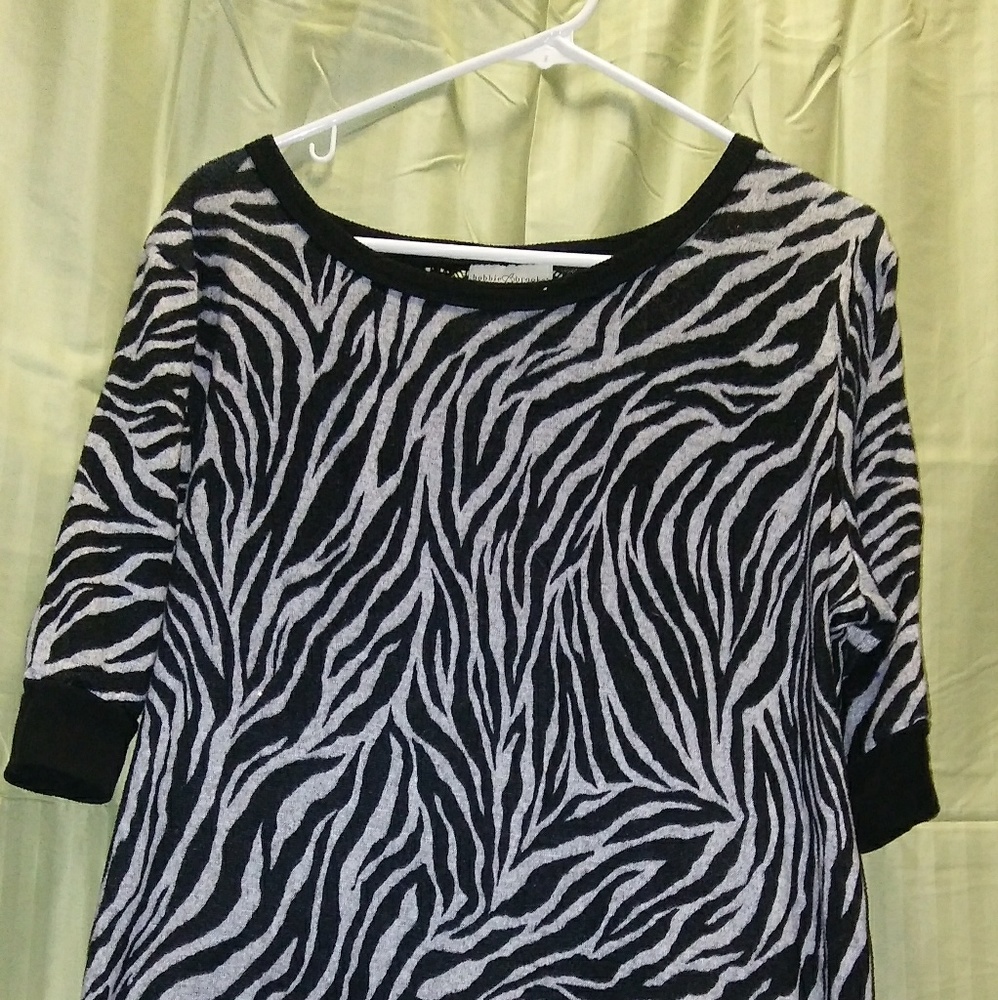 Light zebra print sweater
